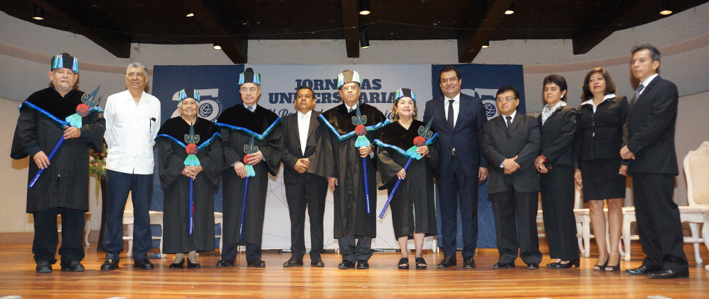 univas_entrega_doctorados_honoris_causa_oaxaca_1.jpg