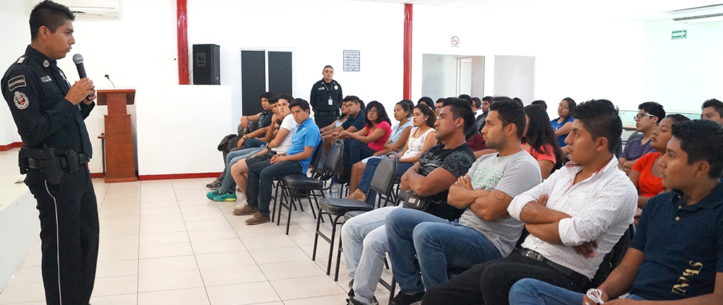 principal-Visita gendarmeriu0301a1.jpg