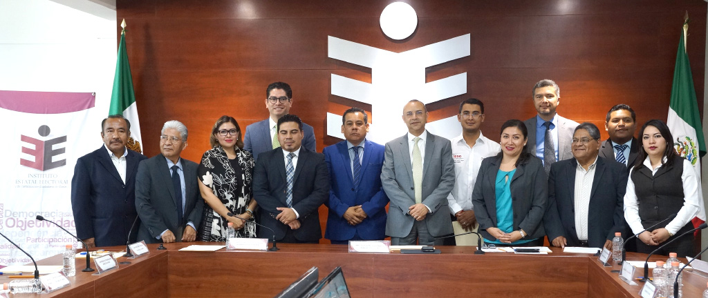 firma_convenio_ieepco_univas_elecciones2018_1.jpg
